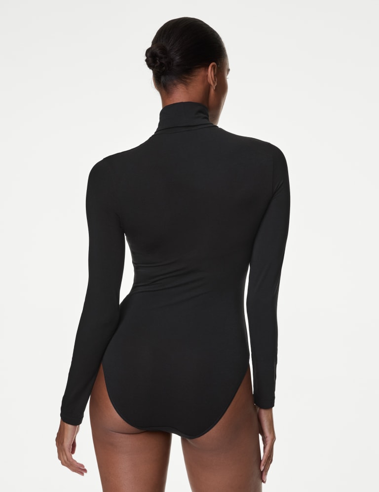 Thermal polo clearance neck