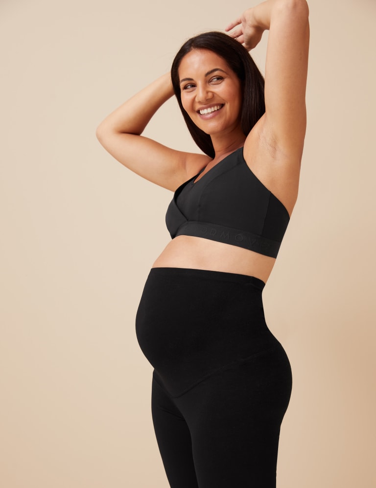 https://asset1.cxnmarksandspencer.com/is/image/mands/High-Impact-Non-Wired-Nursing-Sports-Bra-B-E/SD_02_T33_0791_Y0_X_EC_1?%24PDP_IMAGEGRID%24=&wid=768&qlt=80