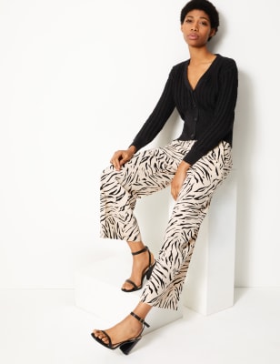 Wide leg ankle store grazers