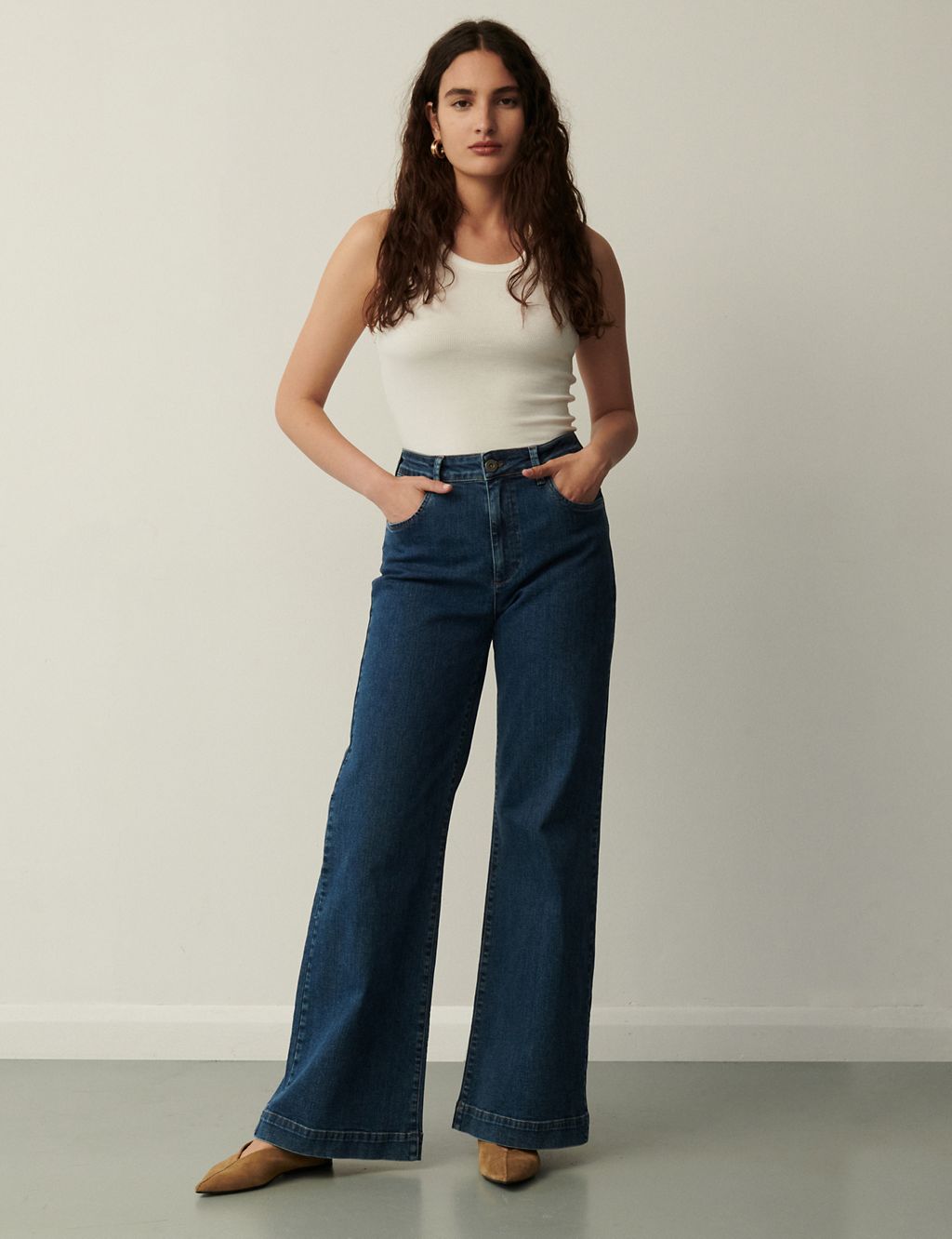 High Waisted Flared Jeans 3 of 4