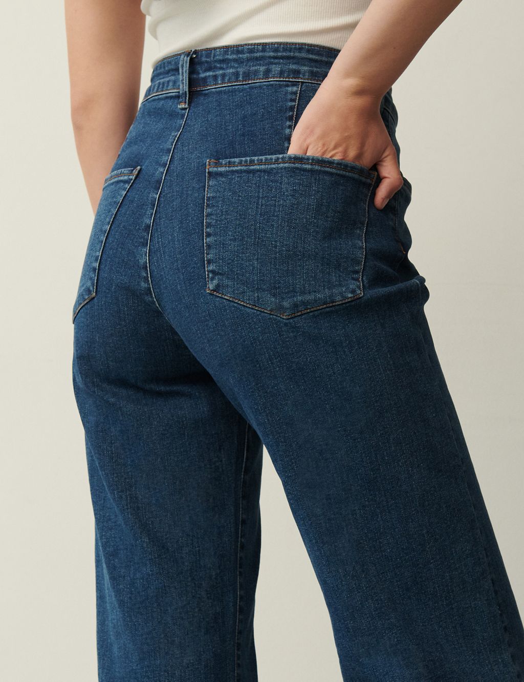 High Waisted Flared Jeans 2 of 4