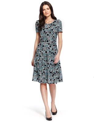 Daisy print hot sale tea dress