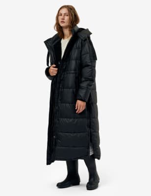 Trendy Oversized Long Puffer Jacket, Women's Fashion, Coats, Jackets and  Outerwear on Carousell