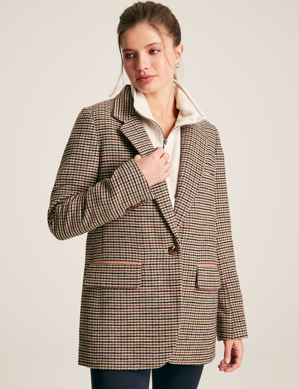 Houndstooth Blazer with Wool 3 of 8