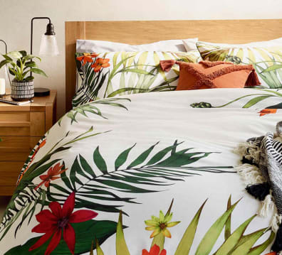 M&s throws best sale and bedspreads