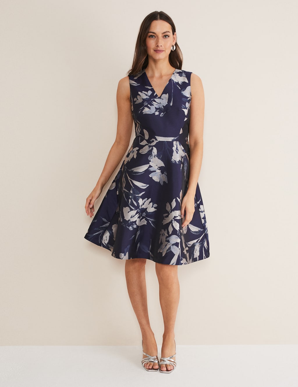 Jacquard Floral V-Neck Skater Dress 3 of 3