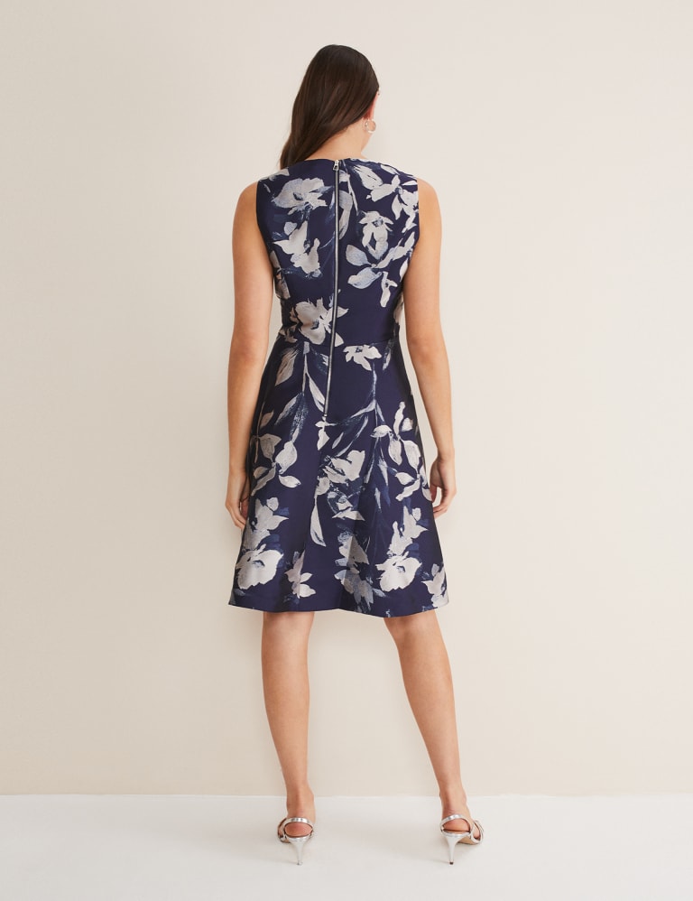 Jacquard Floral V-Neck Skater Dress 3 of 3