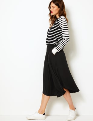 Midi skirt with 2025 pockets 6 inch