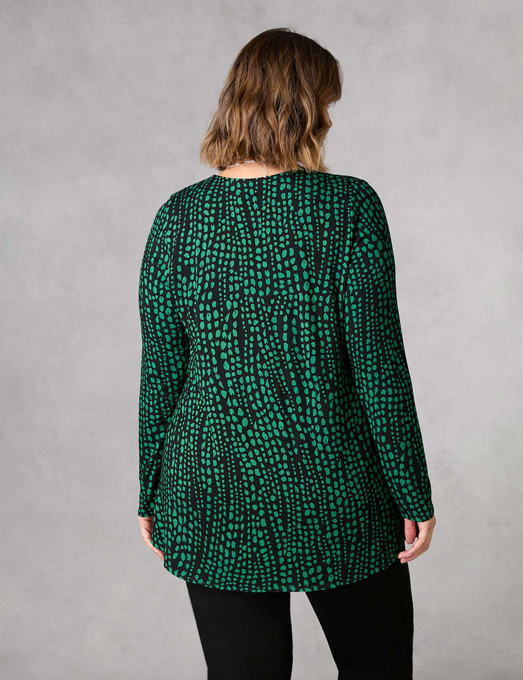 MULTI LAYER V NECK TOP ANIMAL INSTINCT