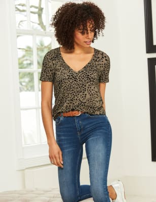 v neck leopard print t shirt