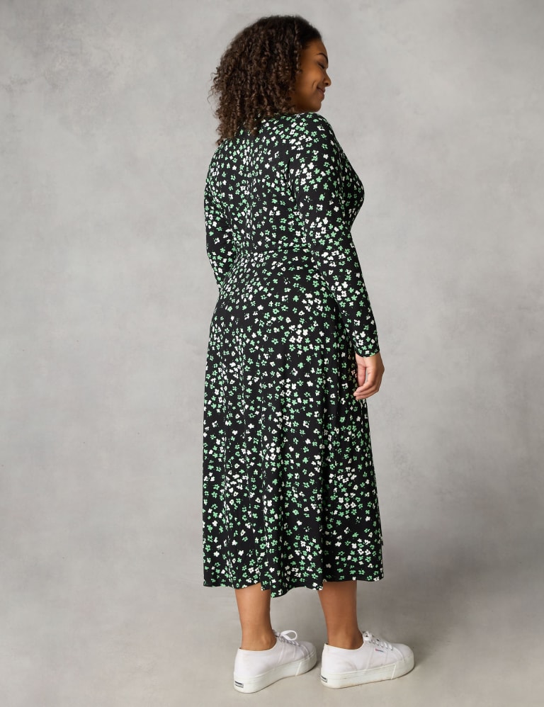 Jersey Ditsy Floral V-Neck Midi Wrap Dress 4 of 5