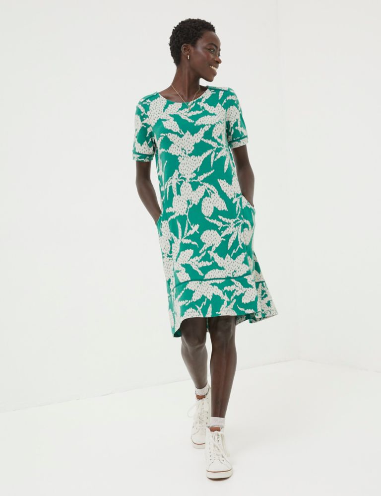 Jersey Leaf Print Knee Length Shift Dress 1 of 5