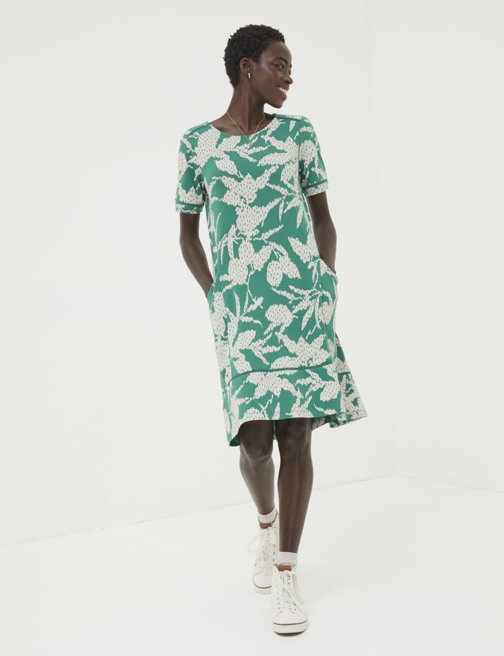 Jersey Leaf Print Knee Length Shift Dress 3 of 5