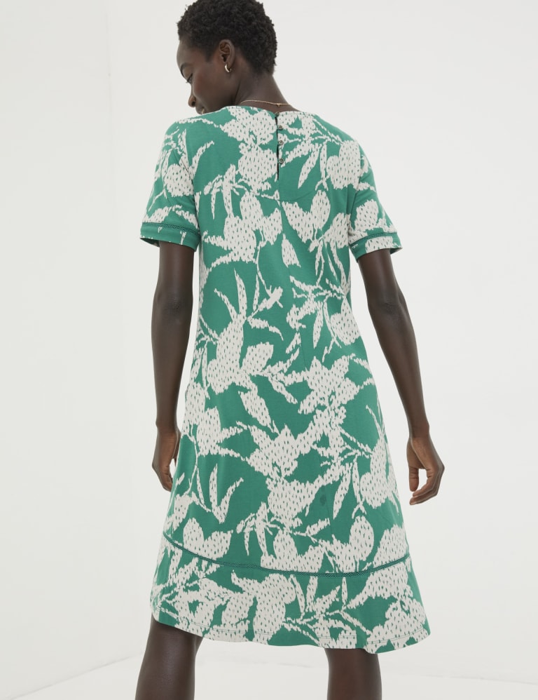 Jersey Leaf Print Knee Length Shift Dress 3 of 5