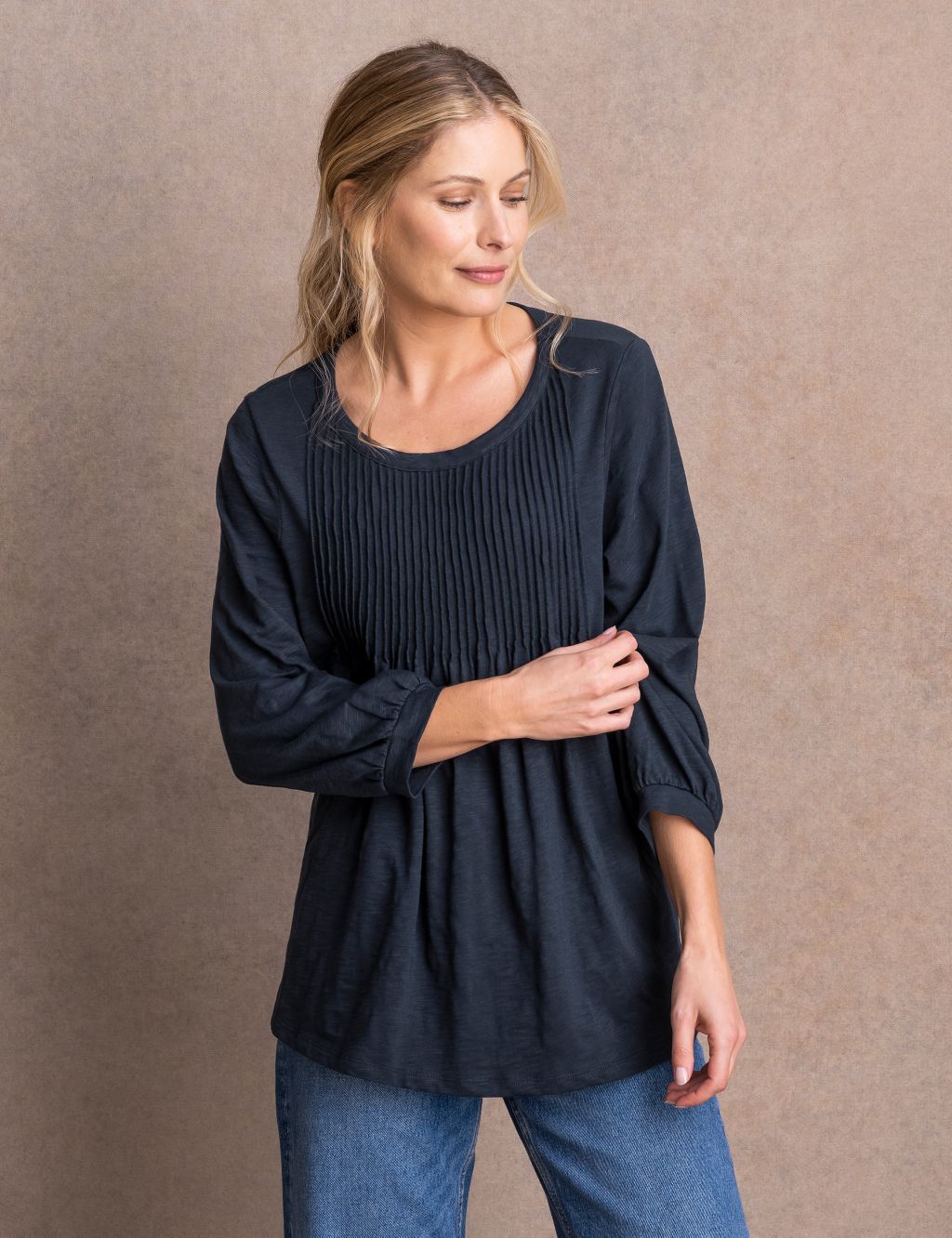 Leanne Padded Linen Plunge Top