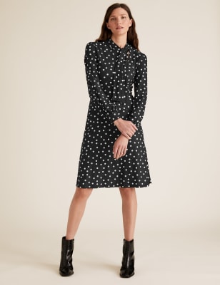 Round neck polka dot skater sale dress