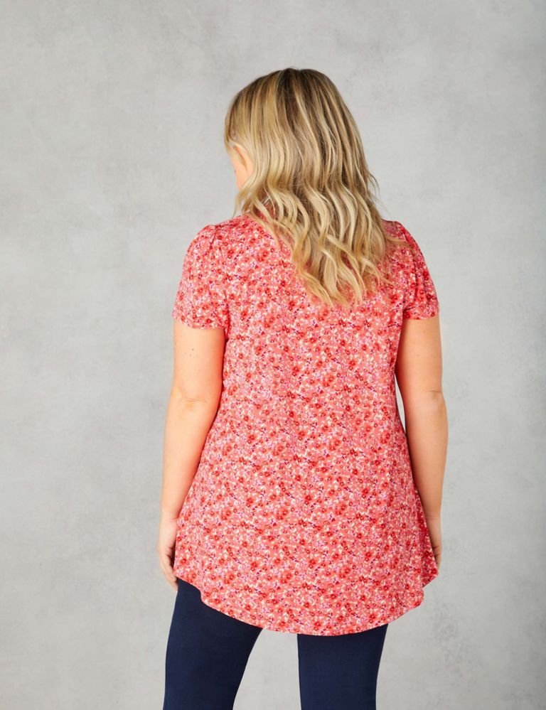 Jersey Printed V-Neck Pleat Front Top 6 of 6