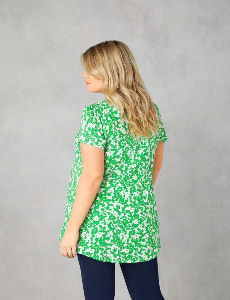 Jersey Printed V-Neck Pleat Front Top 5 of 6