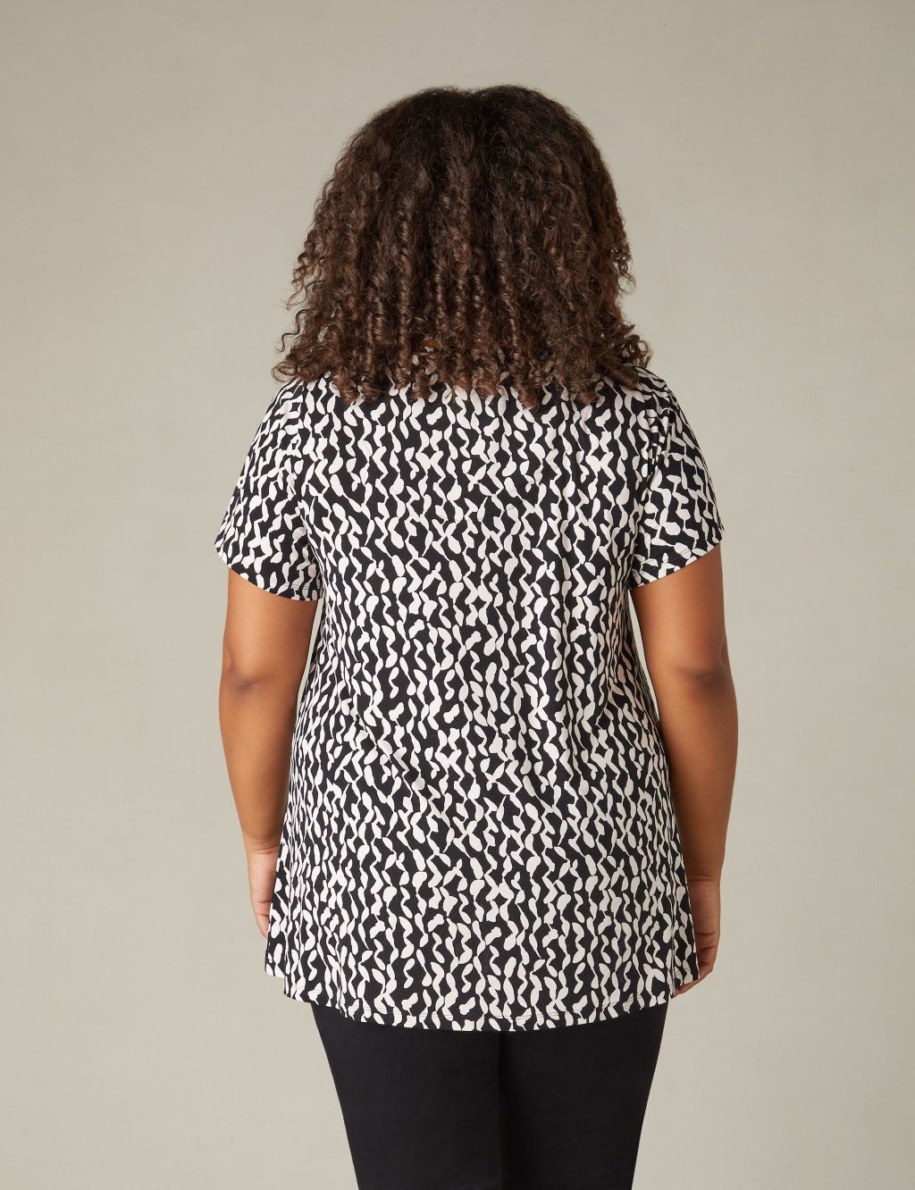 Jersey Printed V-Neck Relaxed Top 2 of 5