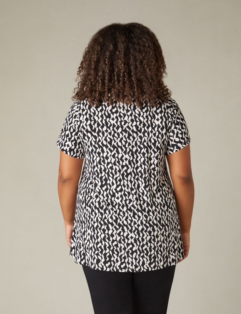 Jersey Printed V-Neck Relaxed Top 3 of 5