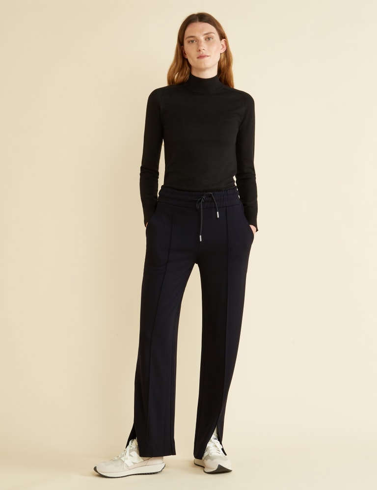 Split shop leg joggers