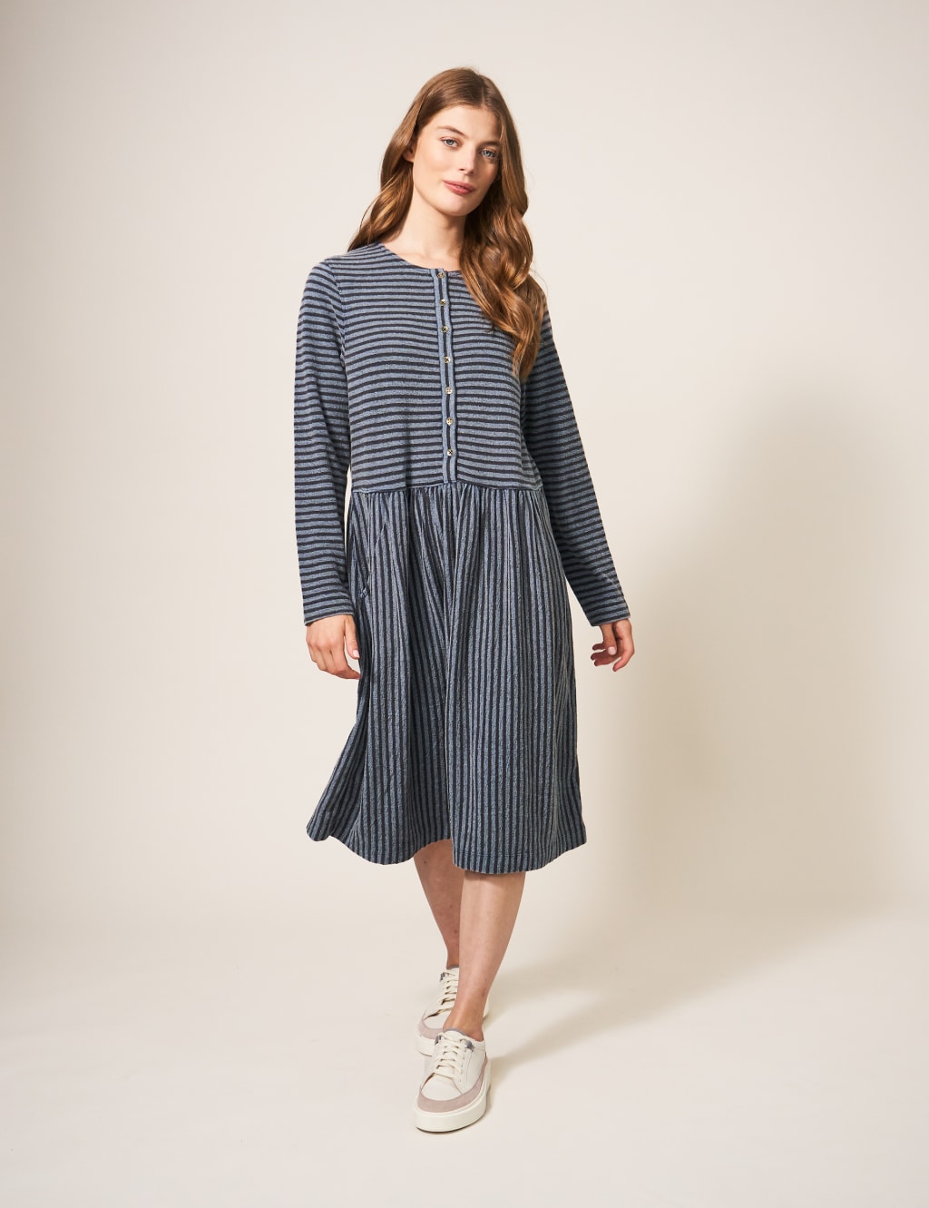 Knee length deals smock dress