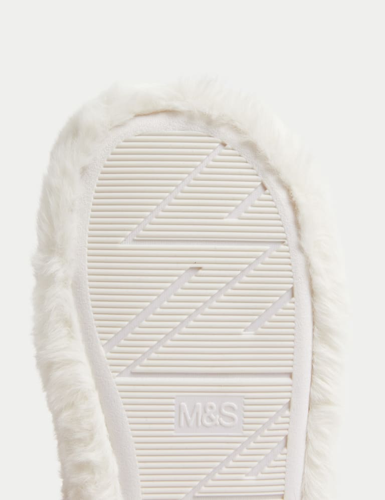 Unicorn outlet fur slides