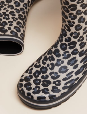 grey leopard print wellies