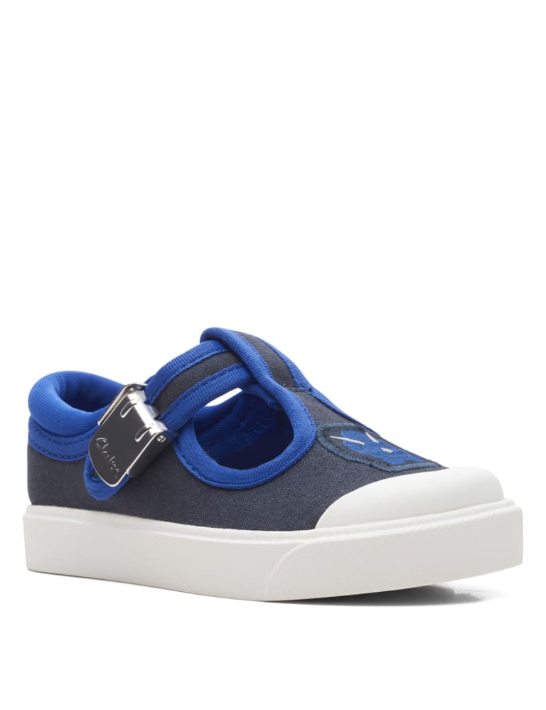 Plimsolls clarks deals