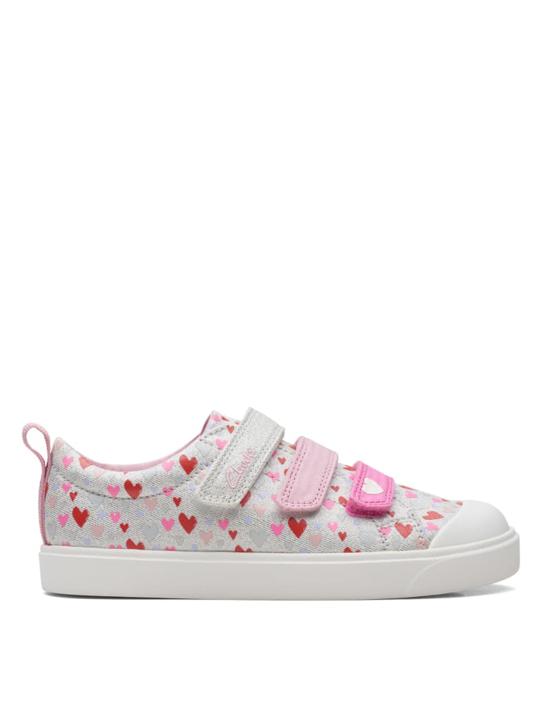 Plimsolls clarks store