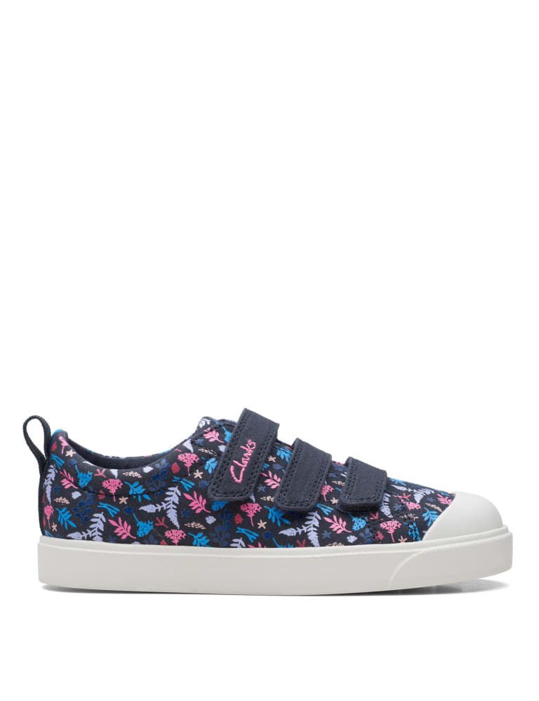 M&s plimsolls top