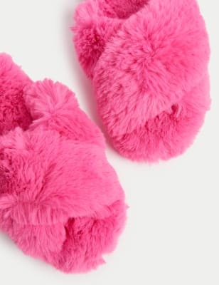 Kids on sale fur slippers