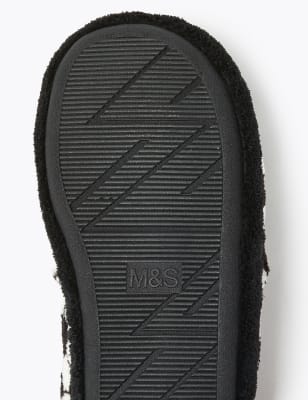 boys football slippers