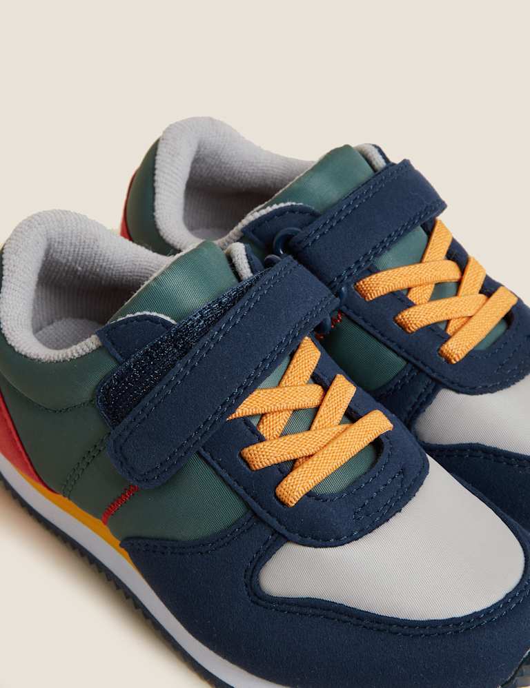 Kids' Freshfeet™ Riptape Trainers (4 Small - 13 Small) 3 of 4