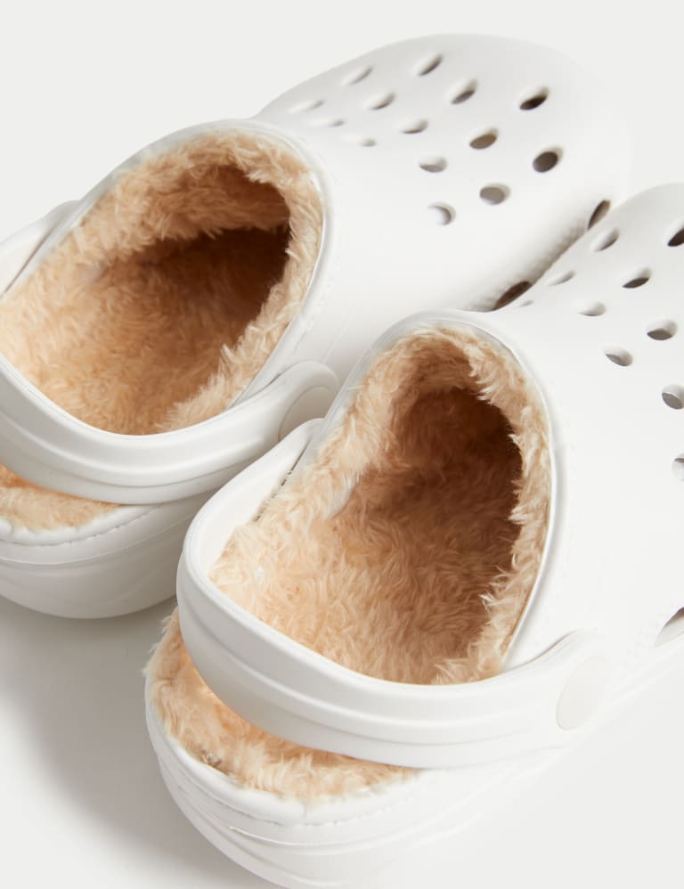 White fur lined crocs deals