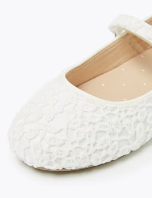 Lace ballerina outlet pumps