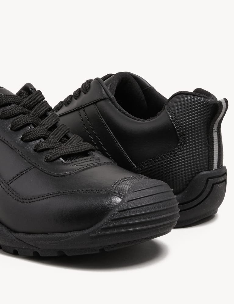 Nike school discount shoes with laces