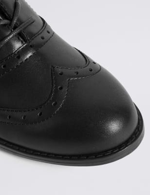 narrow fit childrens shoes uk