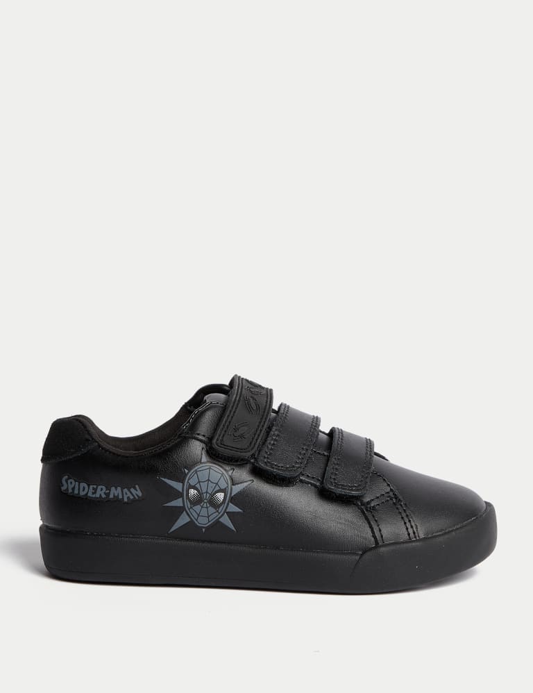 Kids black 2025 strap trainers