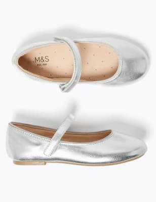 Kids sales silver pumps