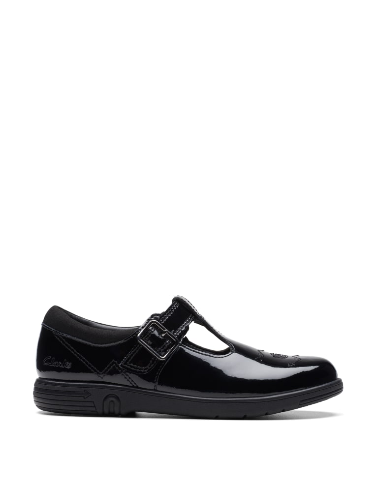 Clarks girls top patent shoes