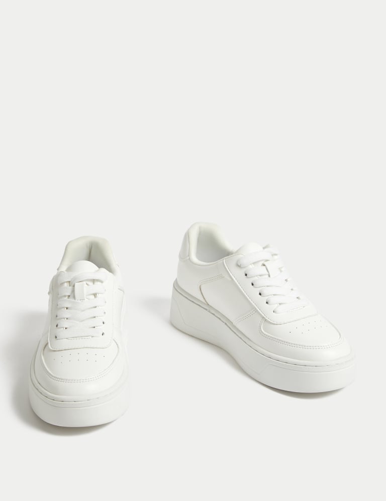 Stradivarius best sale platform trainers