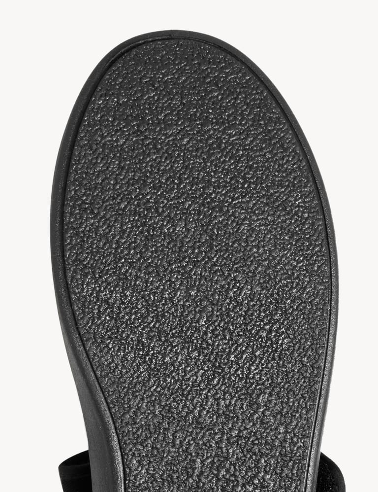 M&s school plimsolls hotsell