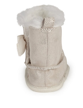 Kids' Suede Warm Lined Riptape Ankle Boots Image 2 of 4