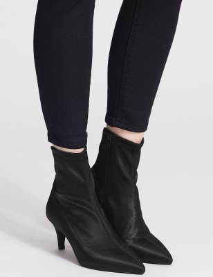 Ankle boots kitten store heel