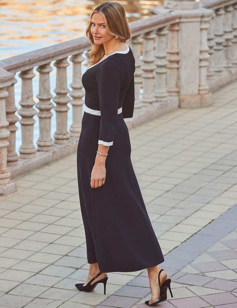 Knitted V-Neck Maxi Dress 3 of 4