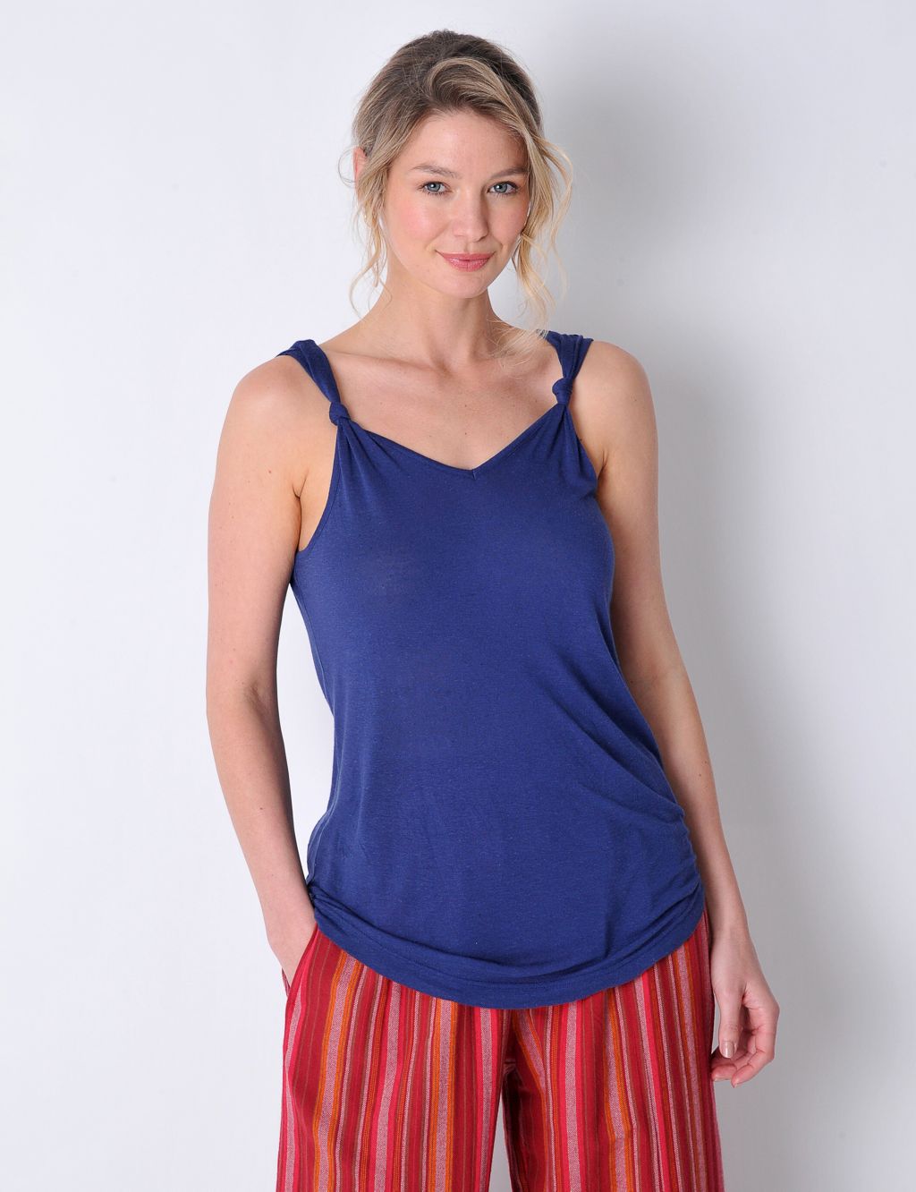 Knotted V-Neck Vest Top With Linen 3 of 5