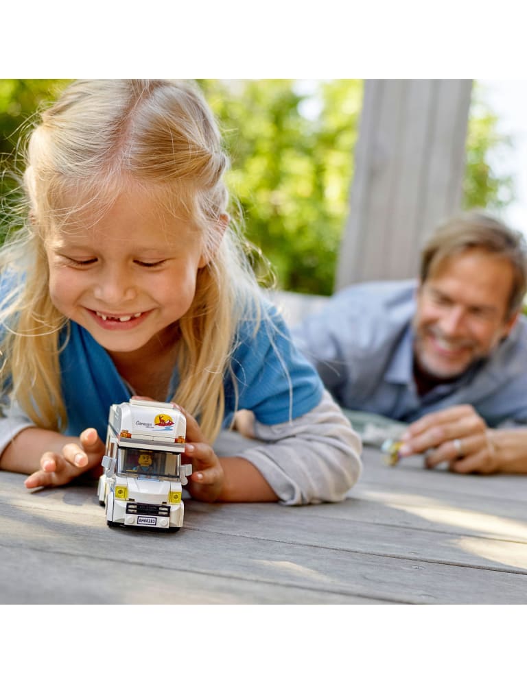 Lego top camper city