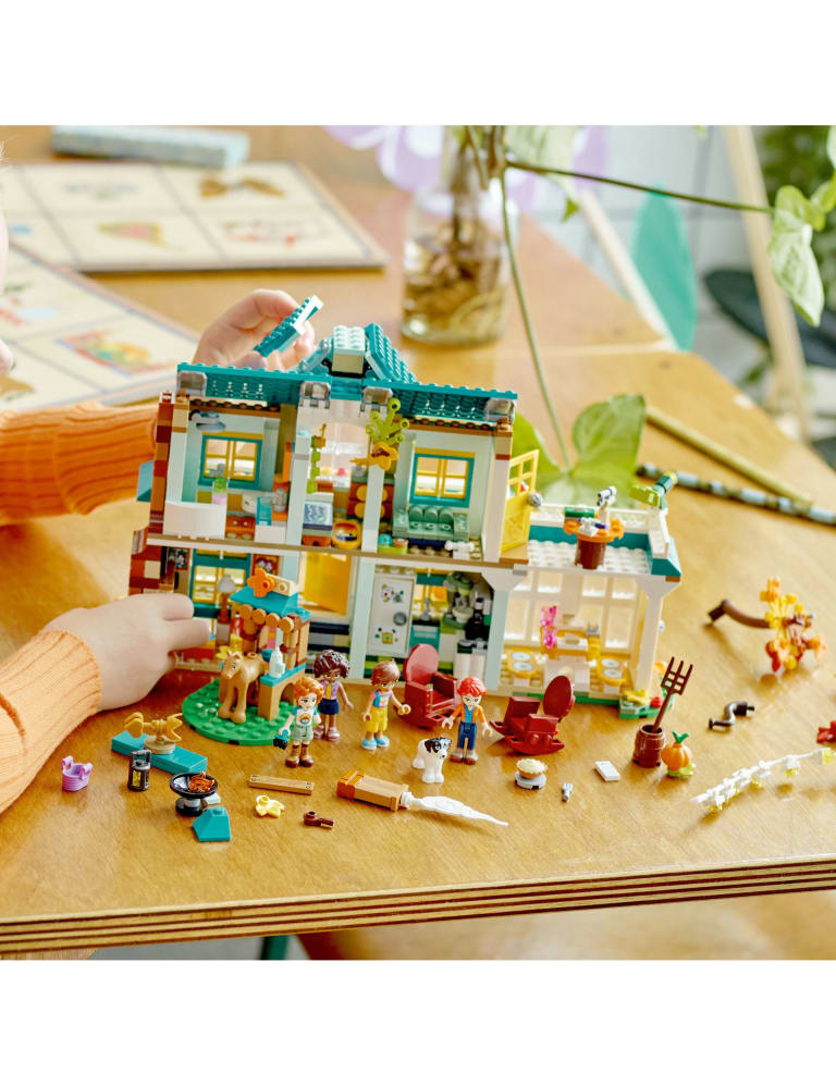 Clubhouse lego friends online