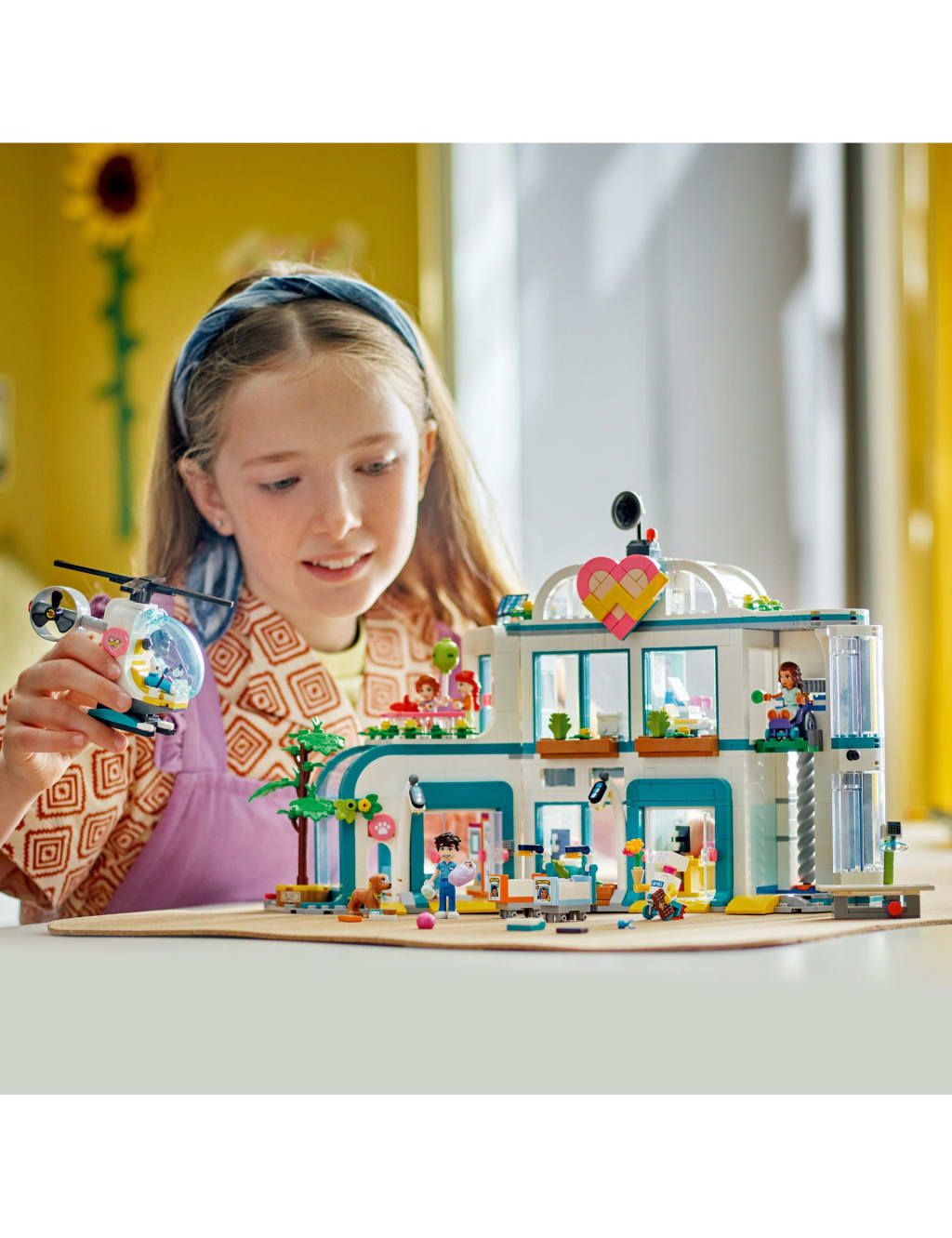 Lego hot sale girl hospital